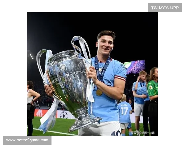 阿尔瓦雷斯距离超级巨星之路只差巴萨加盟 凯恩加盟或许未必适合