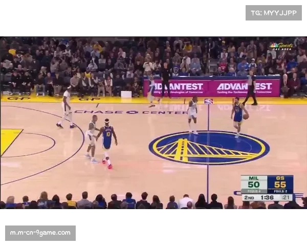 勇士使用库里巴特勒挡拆组合 连续造成尼克斯换防失误